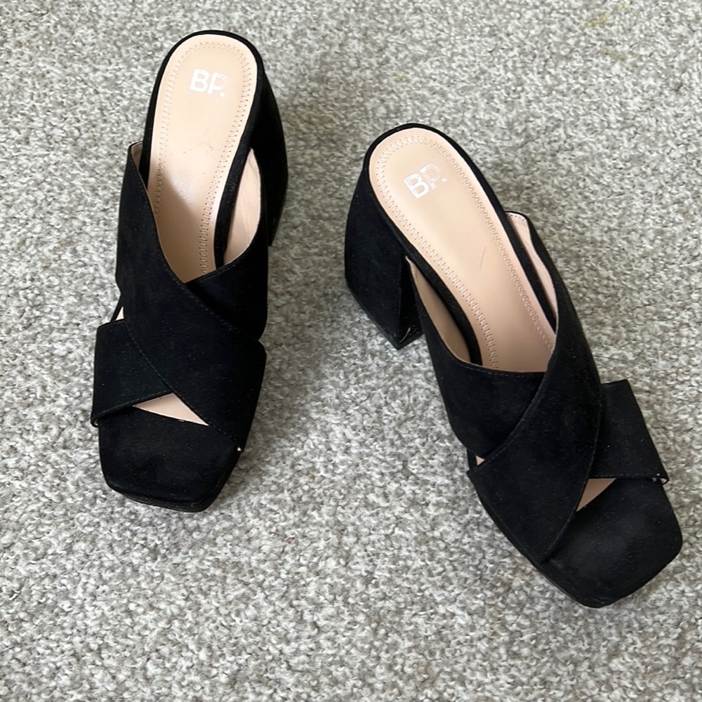 Clog like Sandal Very Comfy 9.5